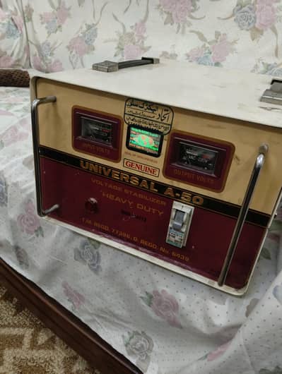 UNIVERSAL A50 VOLTAGE STABILIZER HEAVY DUTY 5000 WATTS