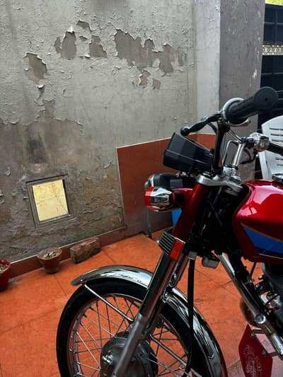 Honda bikeCall WhatsApp03274341096