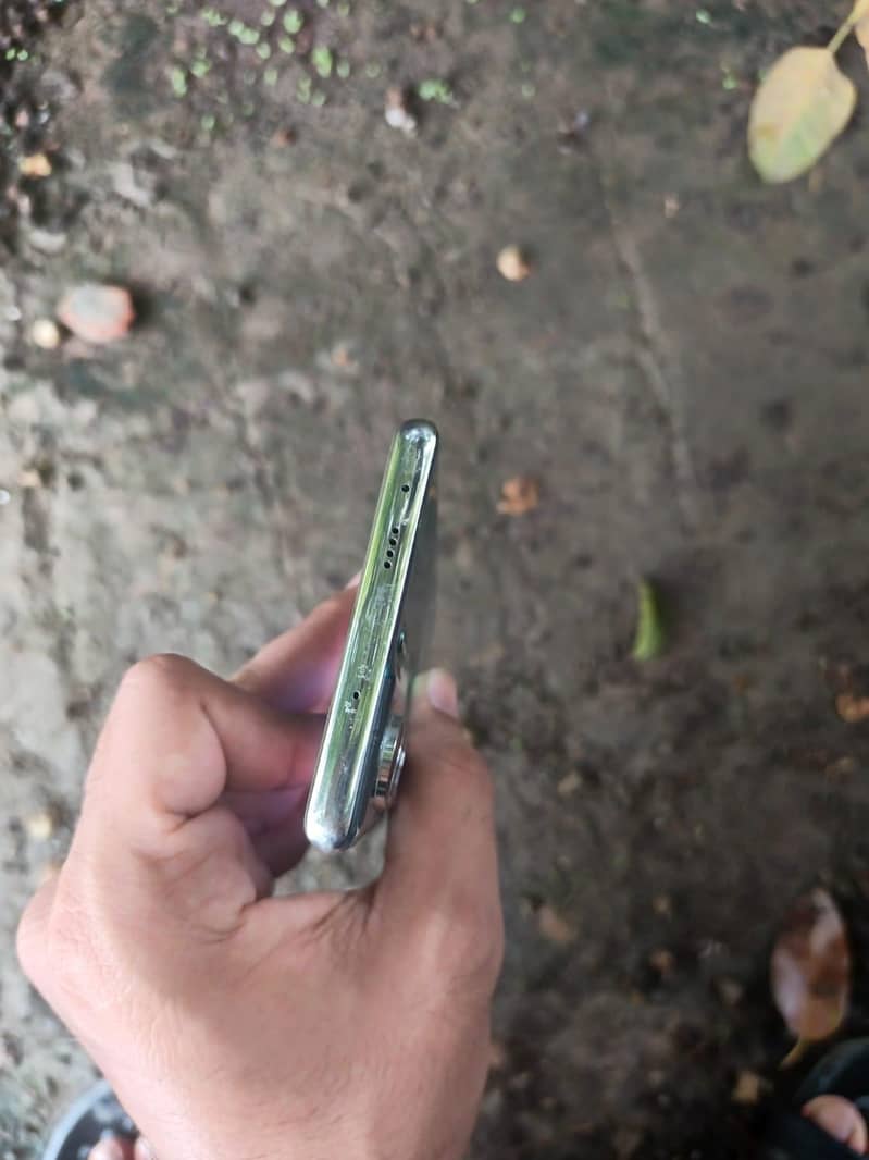 Tecno CAMON 40 Pro 0