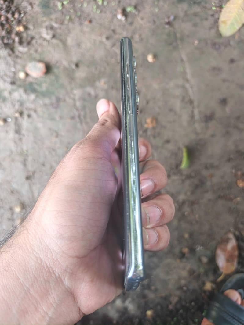 Tecno CAMON 40 Pro 1