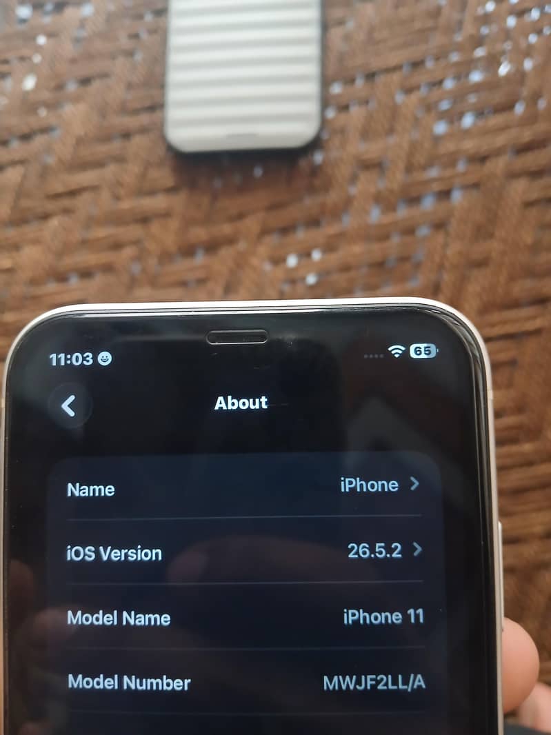 Apple iPhone 11 7