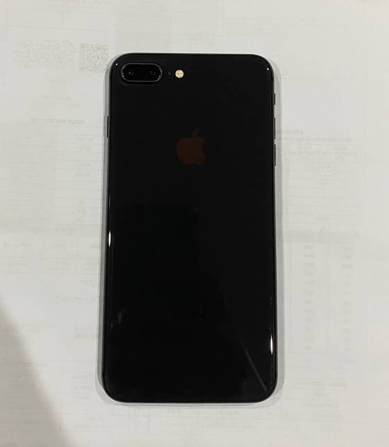 Apple iPhone 8 Plus 1