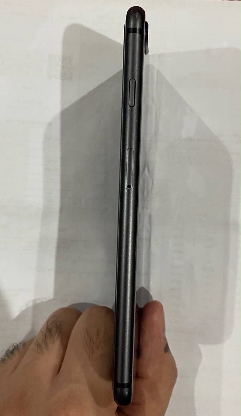 Apple iPhone 8 Plus 2