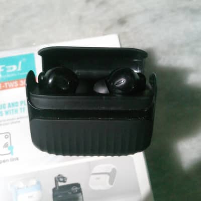 wireless airbuds build in SD card slot