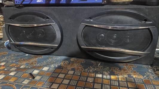 car  amplifier spotted speaker bass tube  ok condition