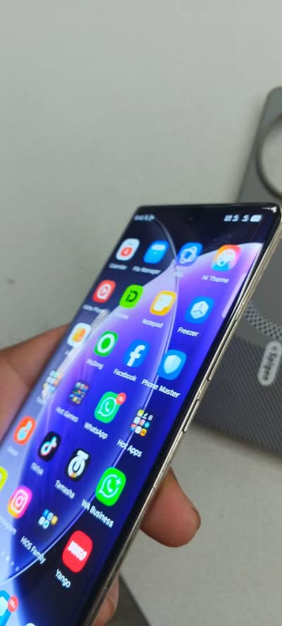Tecno CAMON 30S