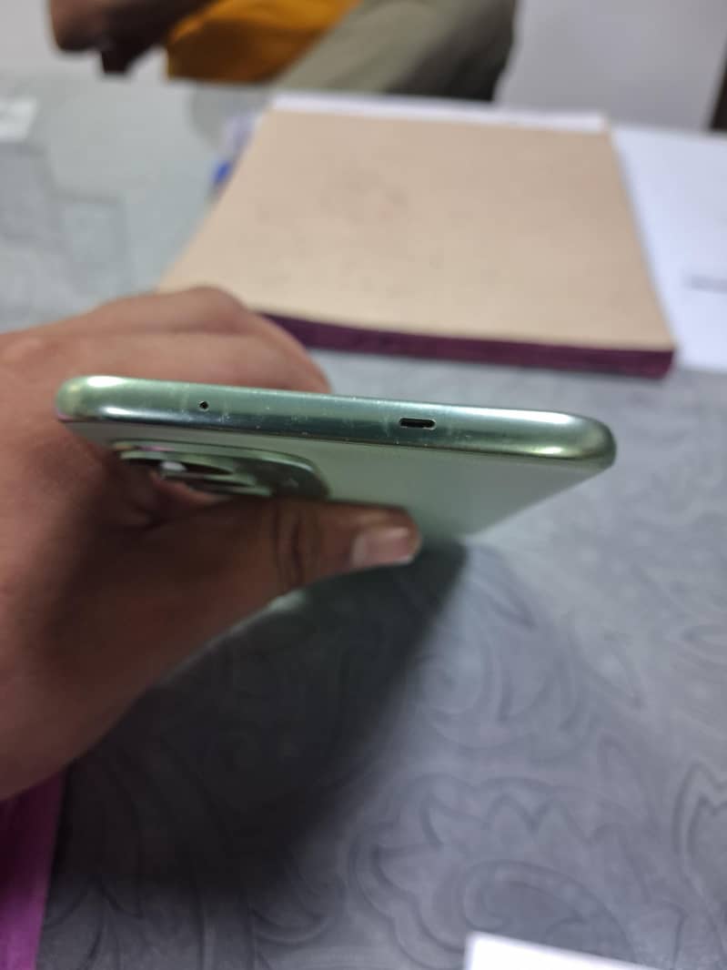 Tecno Spark 40 pro plus Complete Box 2