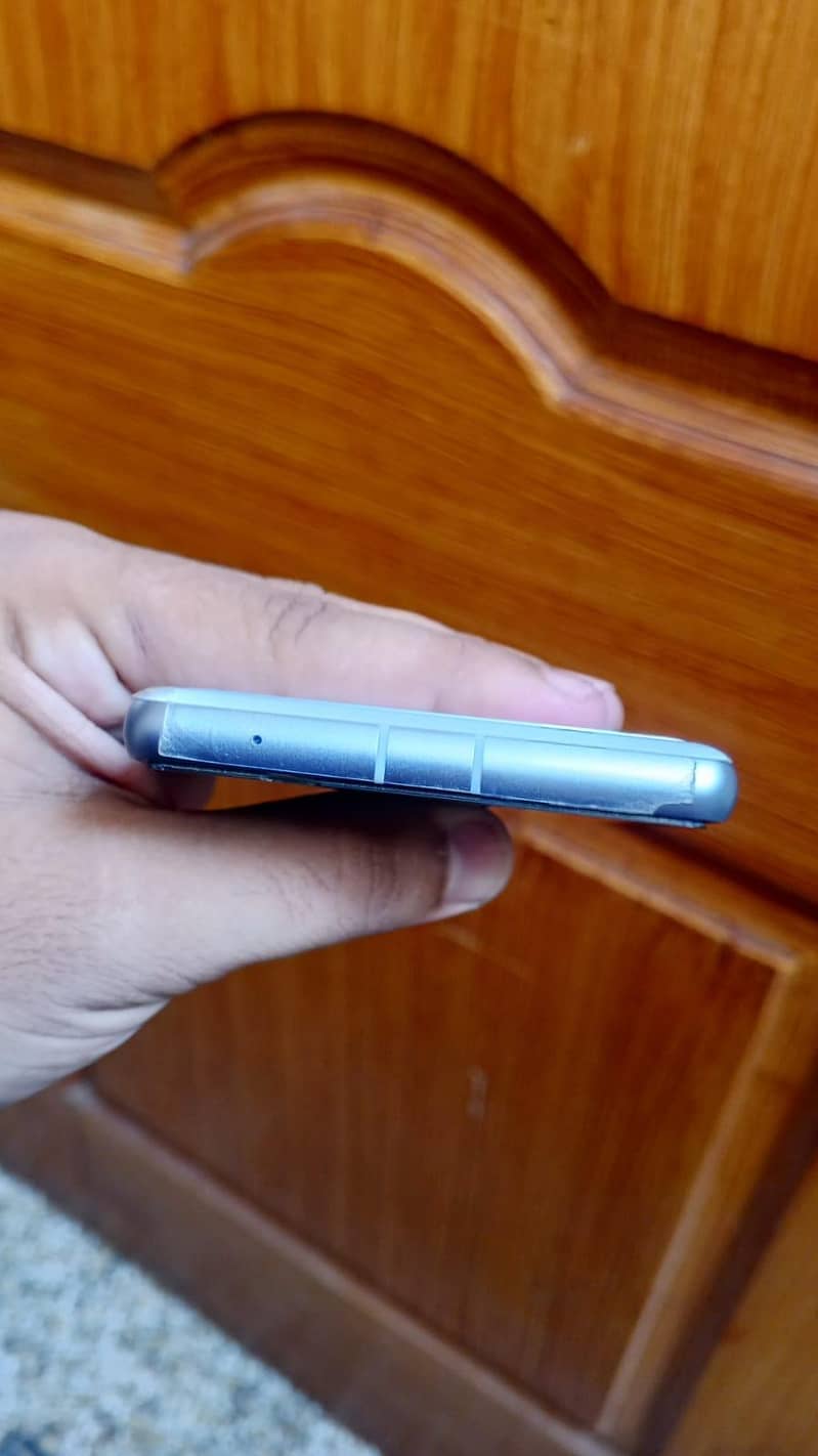 Google Pixel 7a 6