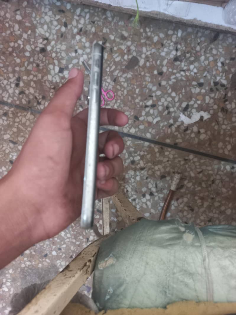 Apple iPhone X 2