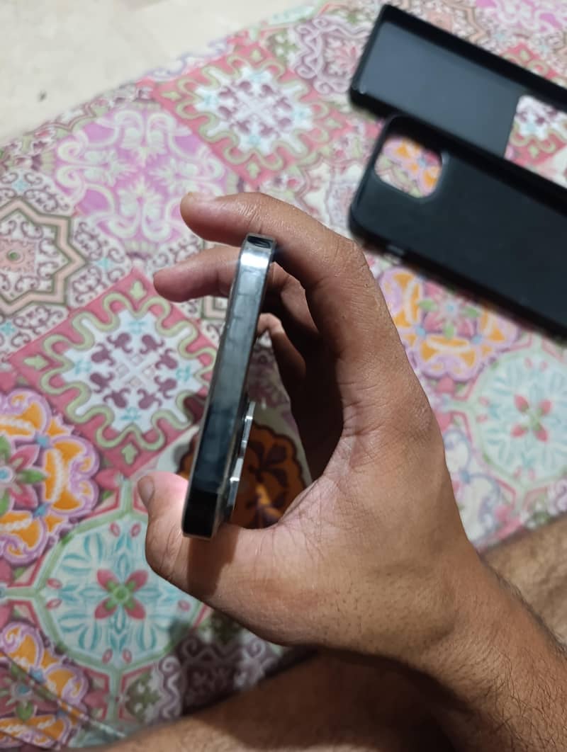 Apple iPhone 12 Pro Max 2