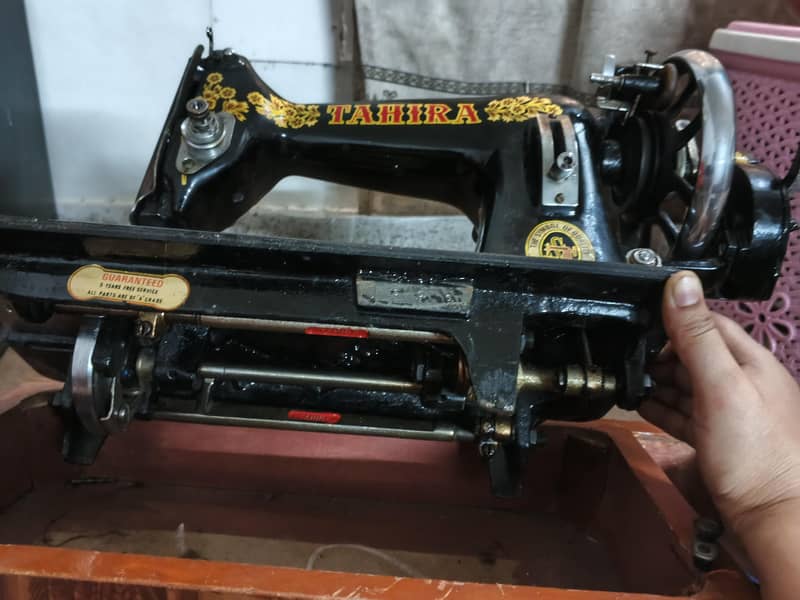 sewing machine 4