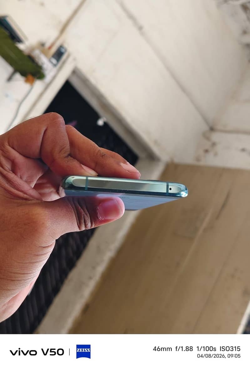 One Plus 10 Pro 5