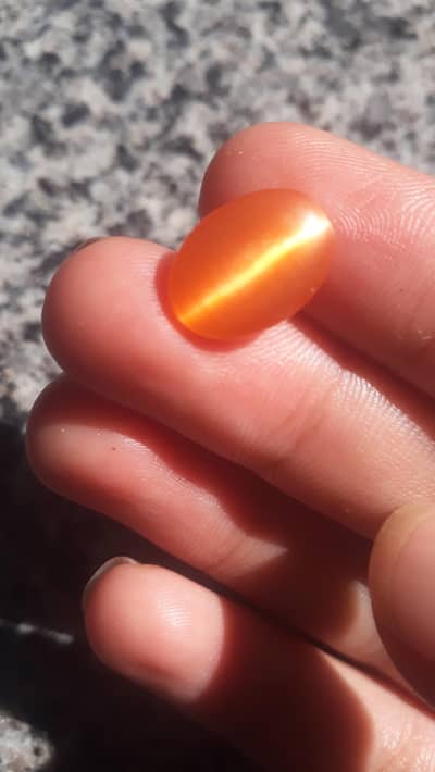 original lehsunia cat's eye stone