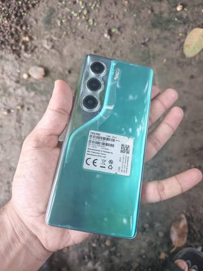 Tecno CAMON 40 Pro