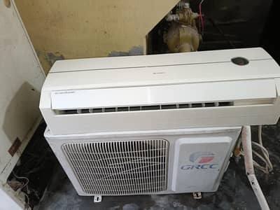 gree 1 ton non inverter ac condition 10/9