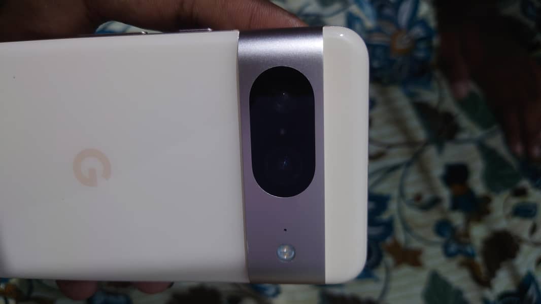 Google Pixel 8 1
