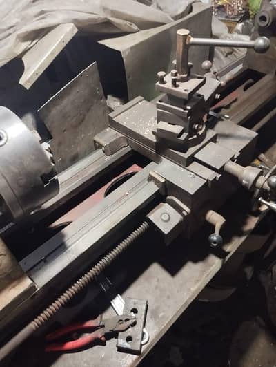 lathe machine