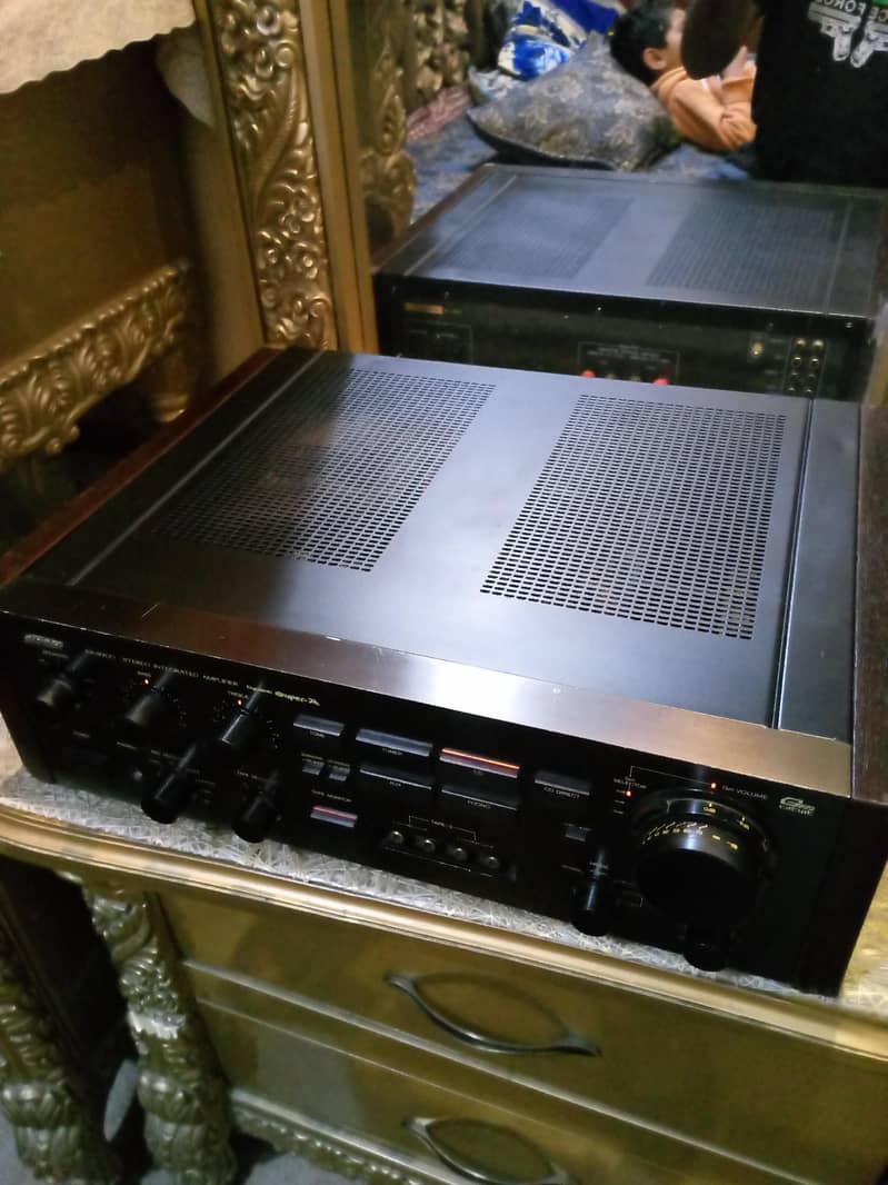 Stereo integrated Amplifier 6