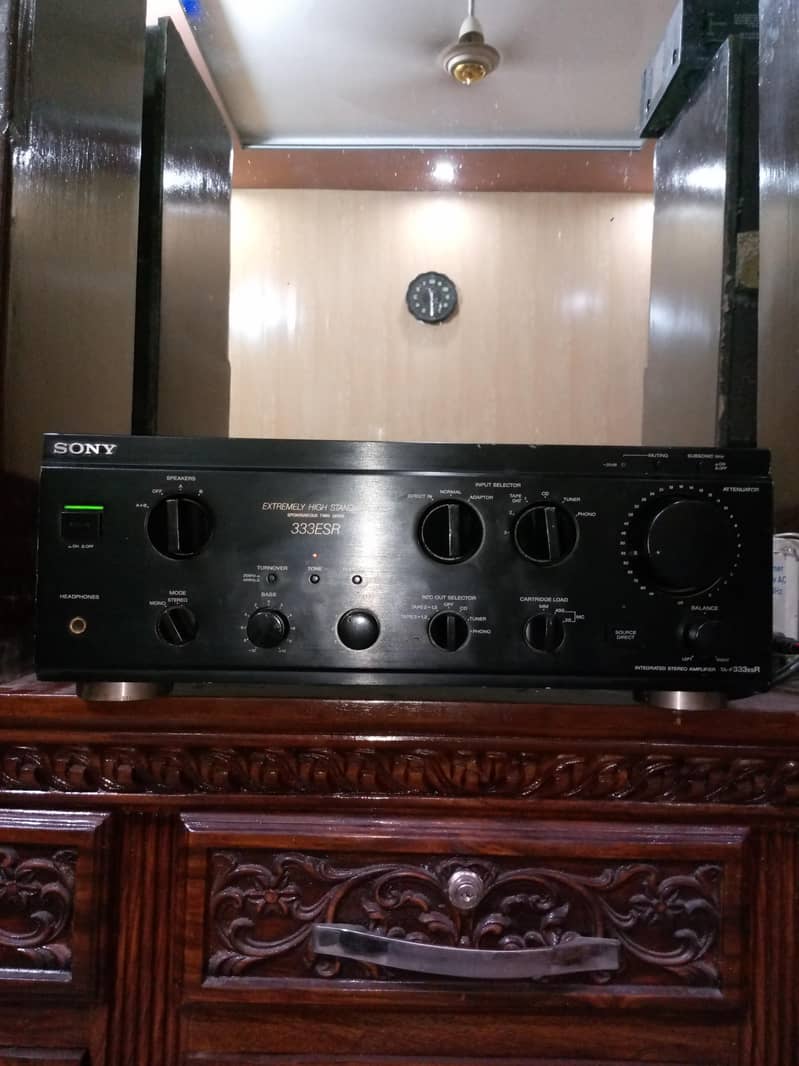 Stereo integrated Amplifier 9