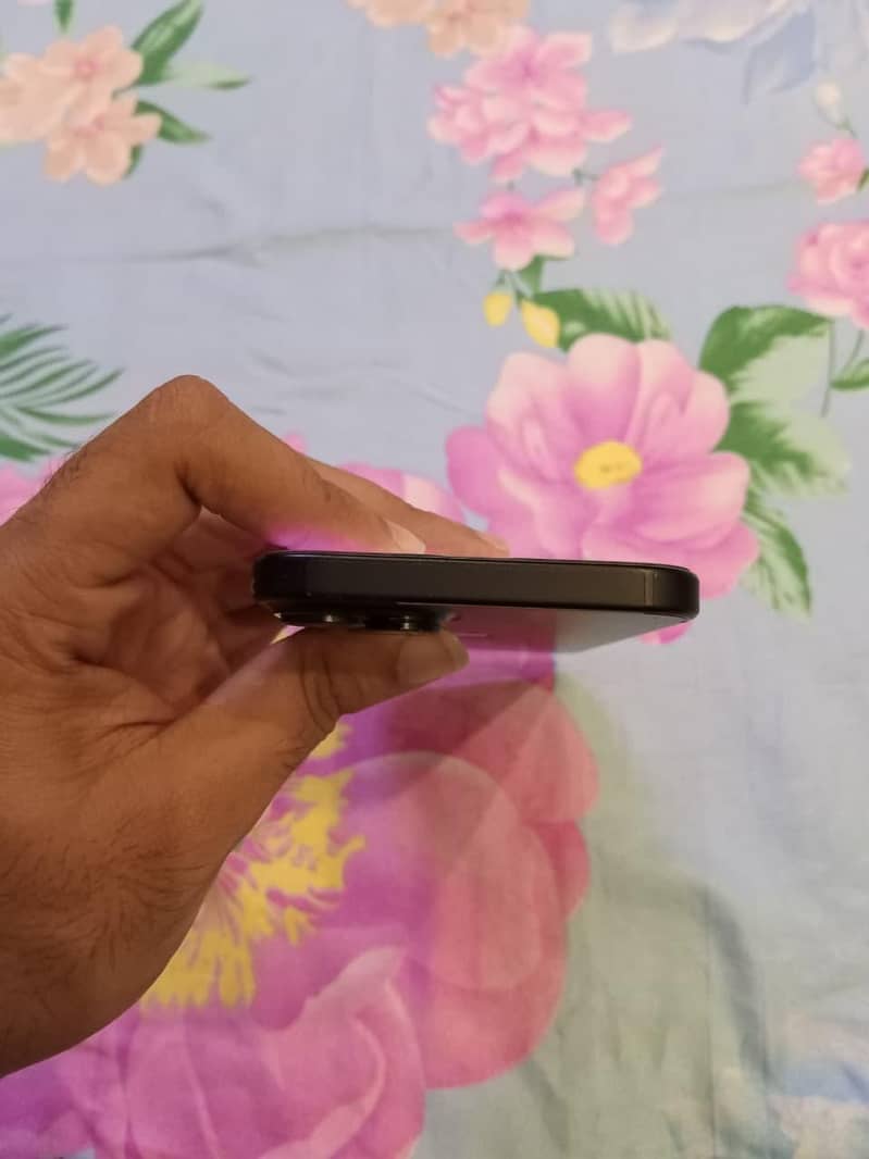 Apple iPhone 15 plus 2