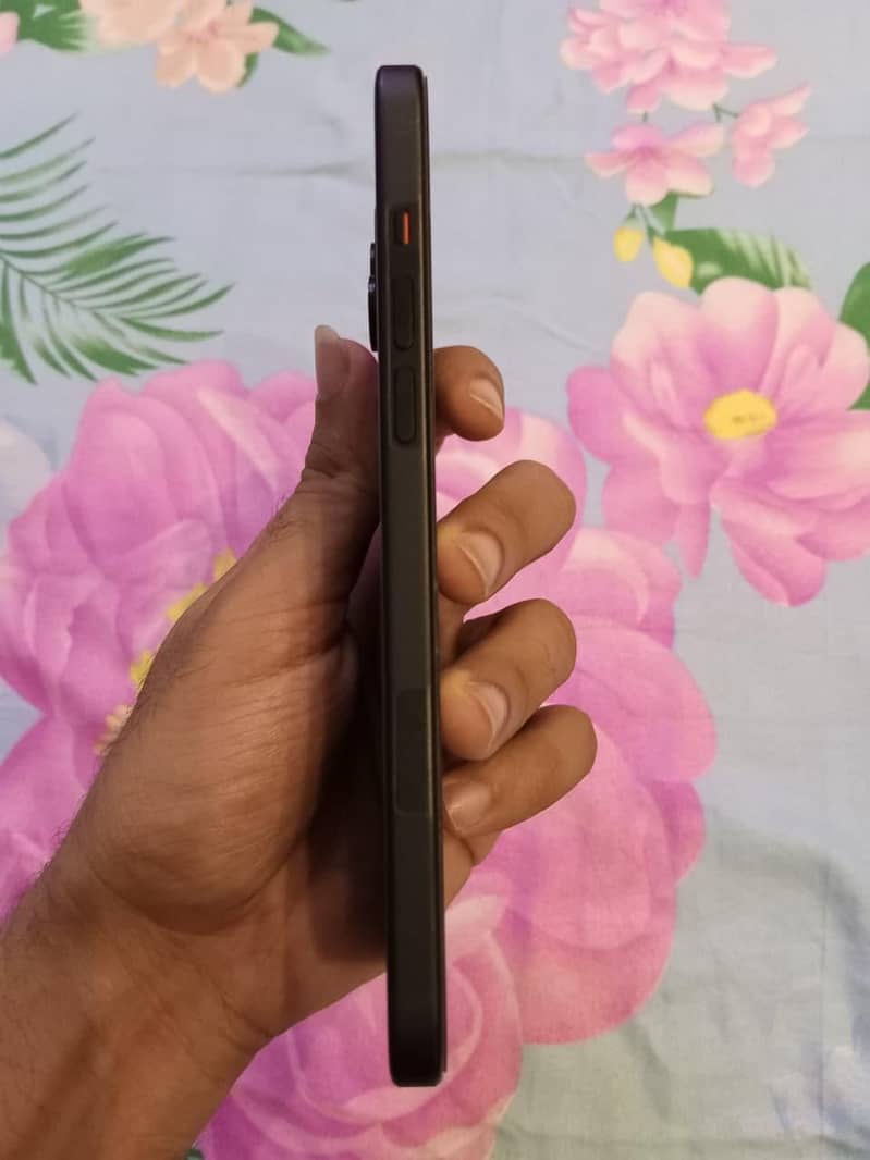Apple iPhone 15 plus 3