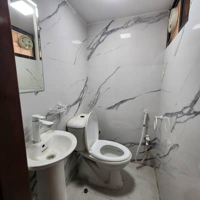 dha phase vi only single working man one bad fully furnished parking