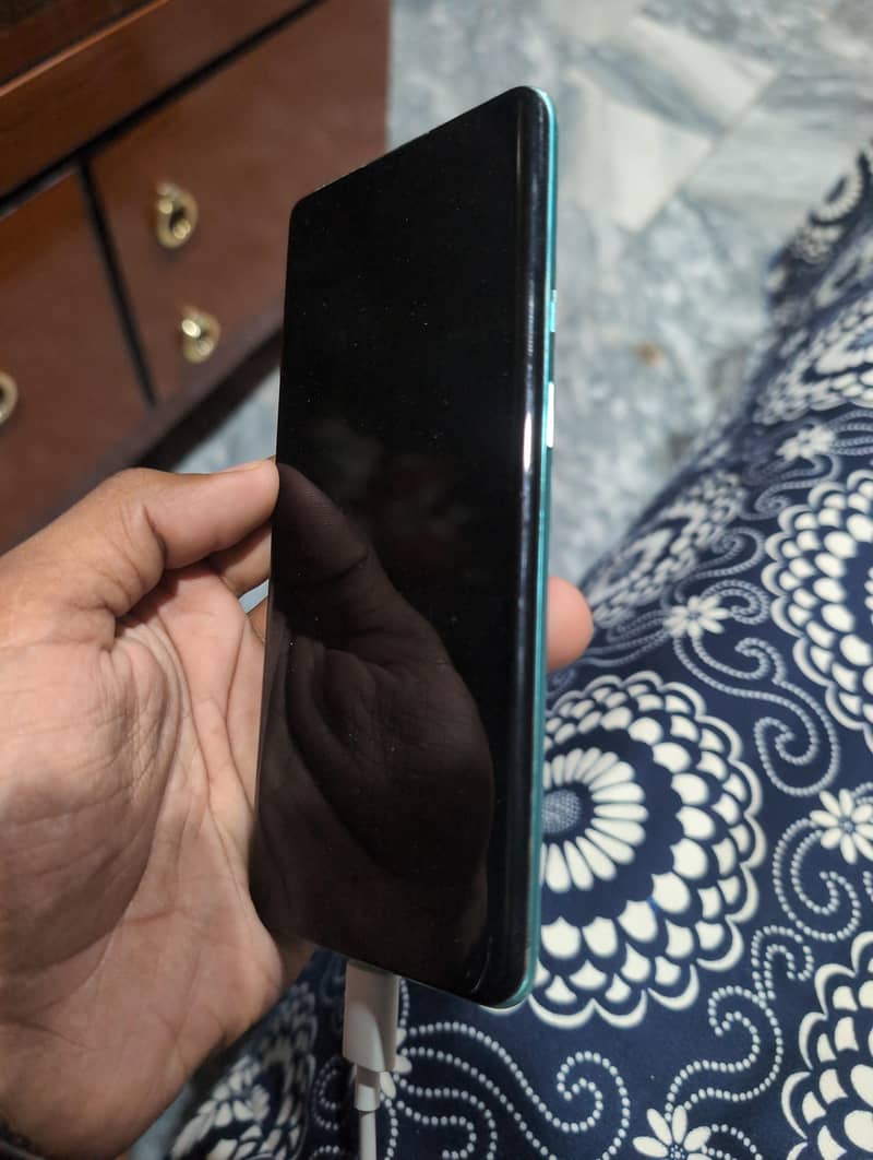 One Plus 8 Pro 0