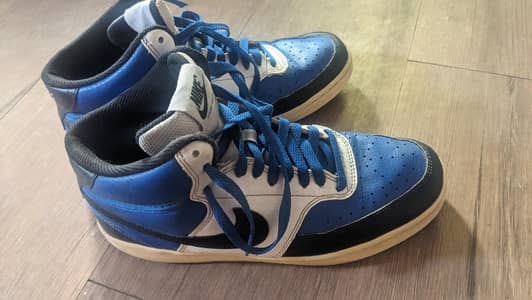 Nike Mid Sneakers – Blue/White/Black | Excellent Condition