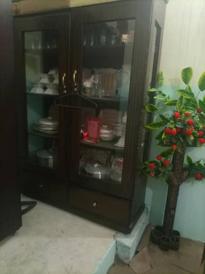 Crockery Showcase