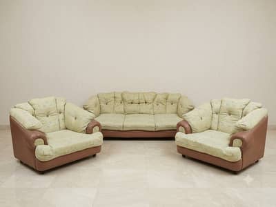 5 Seater Sofa Set (3+1+1) for Sale – Urgent Deal