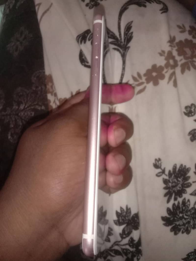 Apple iPhone 6S Plus 1