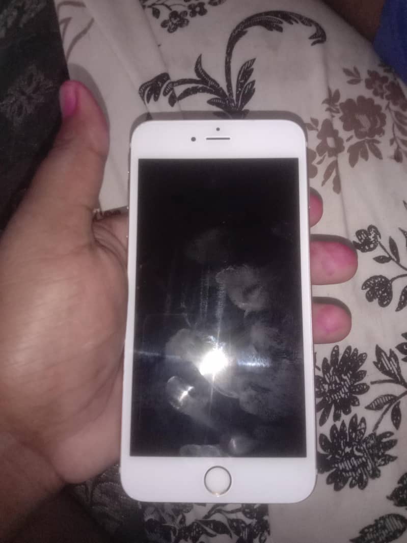 Apple iPhone 6S Plus 2