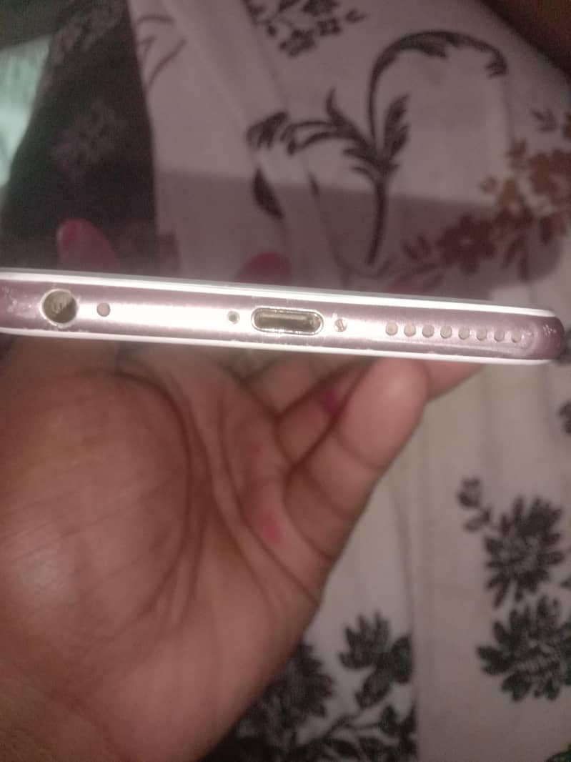 Apple iPhone 6S Plus 3