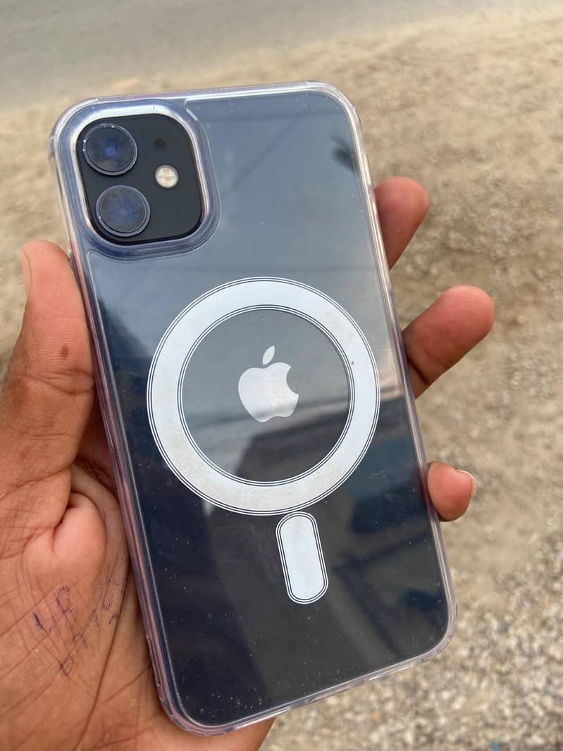 Apple iPhone 11 3