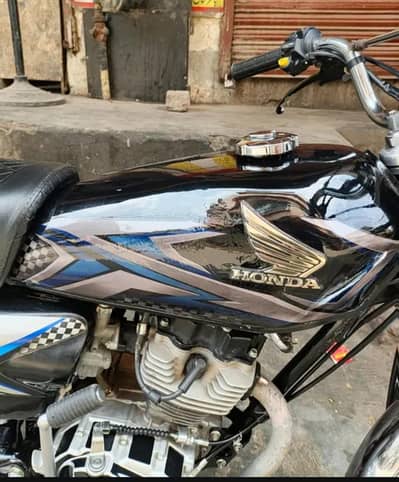 honda 125 black color for sale