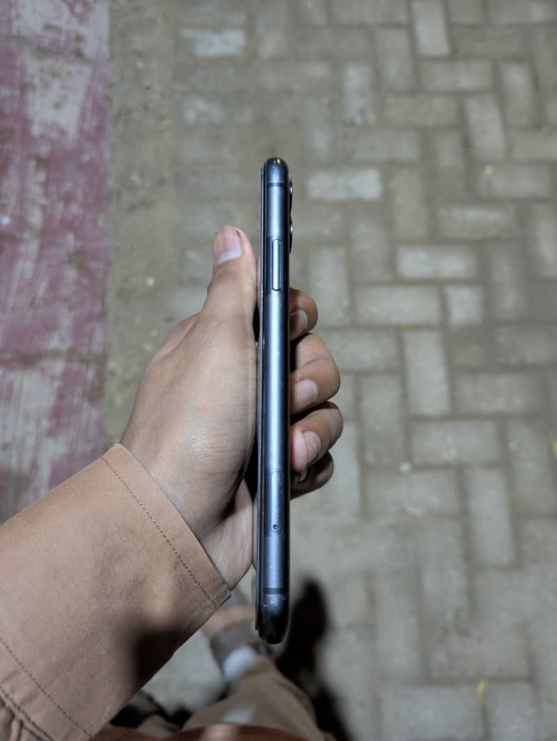 Apple iPhone 11 2