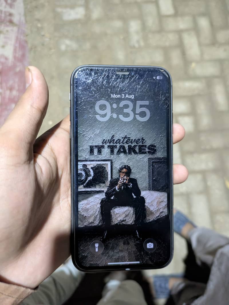 Apple iPhone 11 3