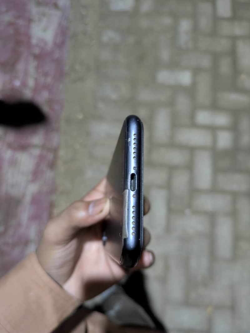 Apple iPhone 11 5