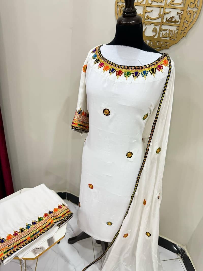 HandworkDresses 1