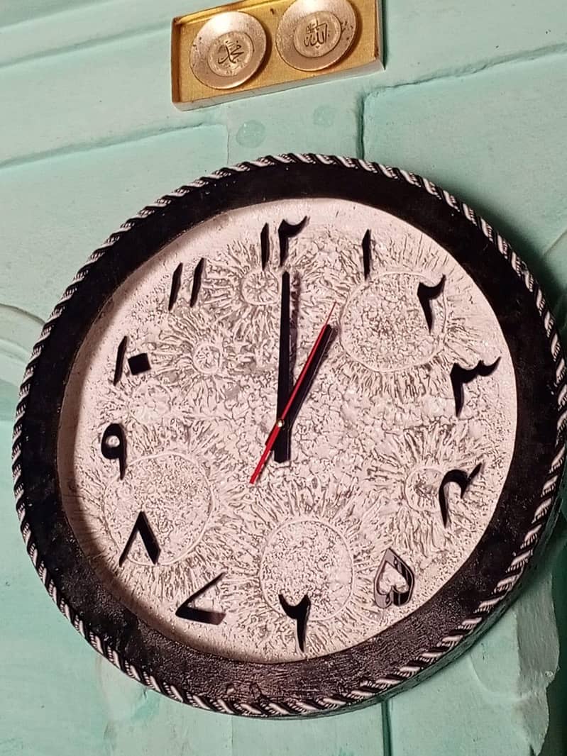 moon clock 0