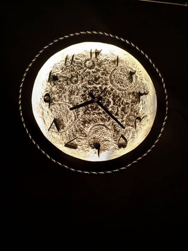 moon clock 1