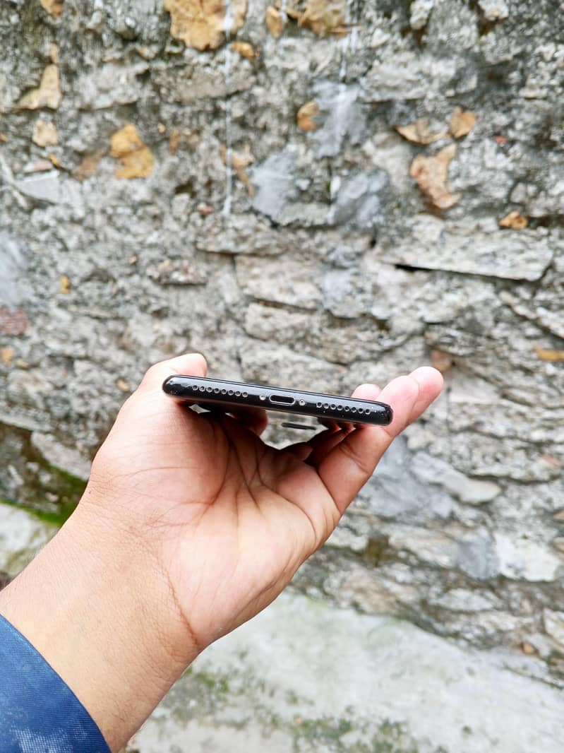 Apple iPhone 7 Plus 4