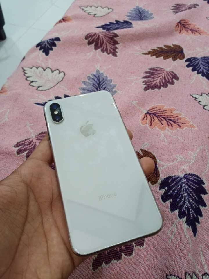 Apple iPhone X 5