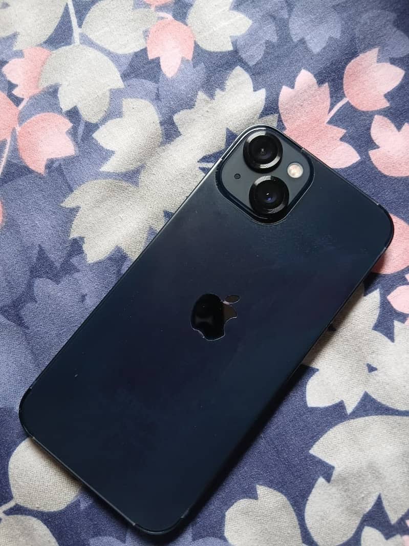 Apple iPhone 13 4