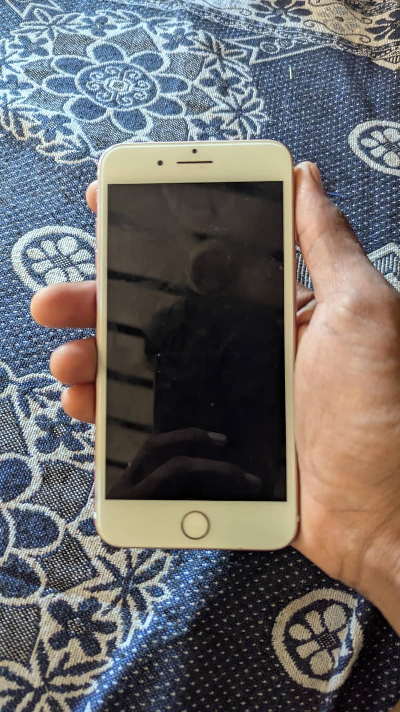 Apple iPhone 7+ 5