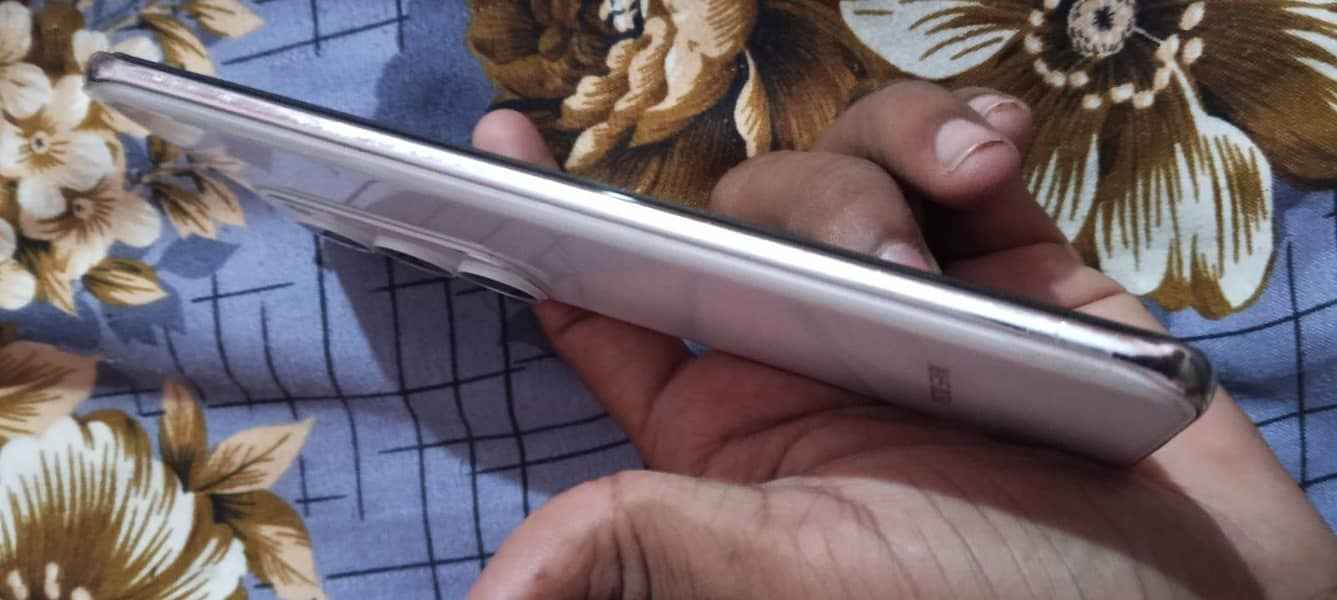 Tecno Spark 40pro plus 2