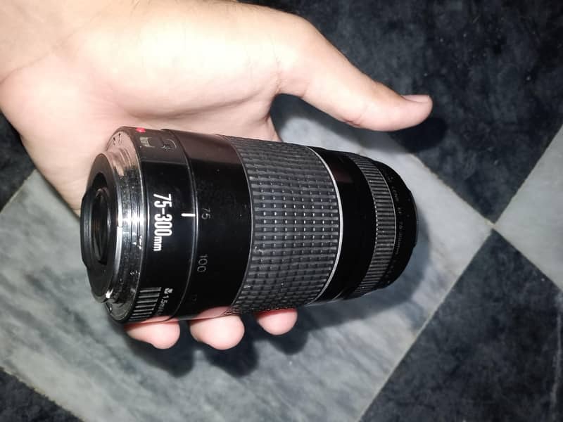 Canon EOS 1300D 0