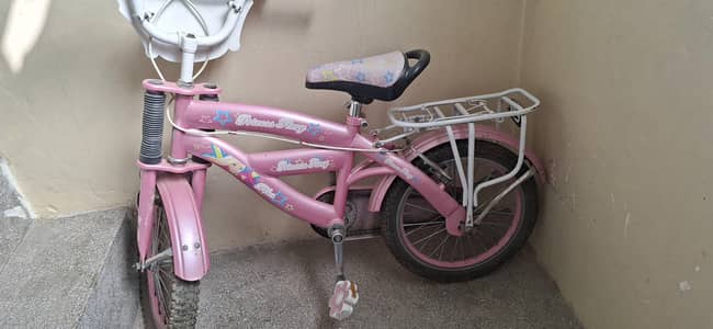 girls cycle