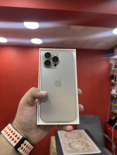 Apple iPhone 16 Pro Max