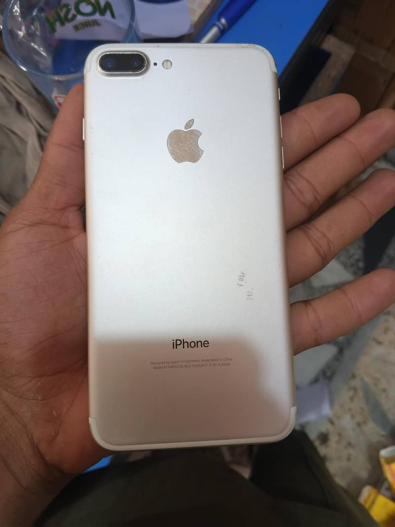 Apple iPhone 7 Plus 0